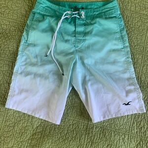 Hollister Men's Aqua and White Board Shorts